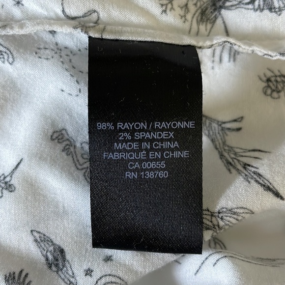 RW&CO Blouse Top White with black love motif print Size M - Picture 12 of 16